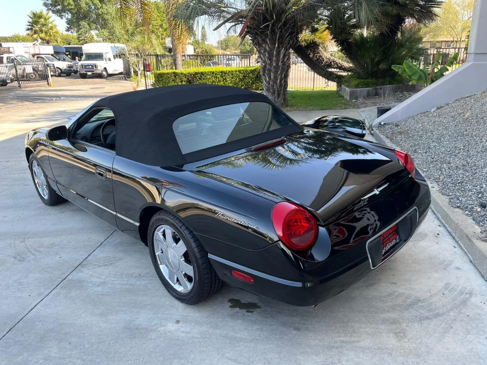 2002 Ford Thunderbird 11th Gen - Image 24 of 31