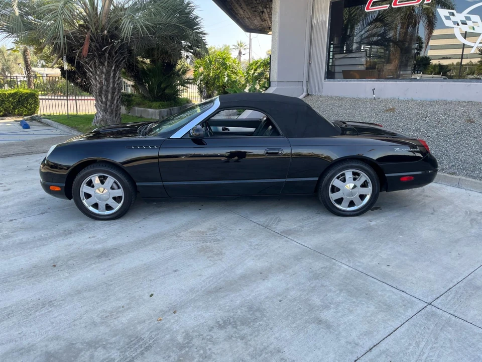 2002 Ford Thunderbird 11th Gen - Image 25 of 31