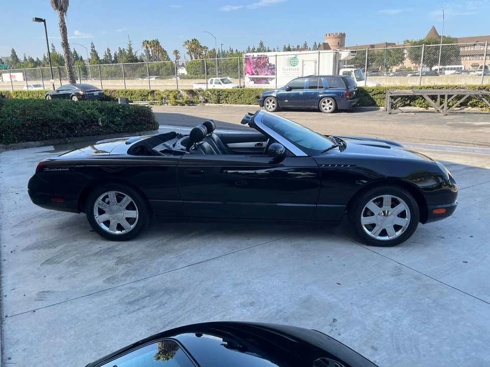 2002 Ford Thunderbird 11th Gen - Image 26 of 31