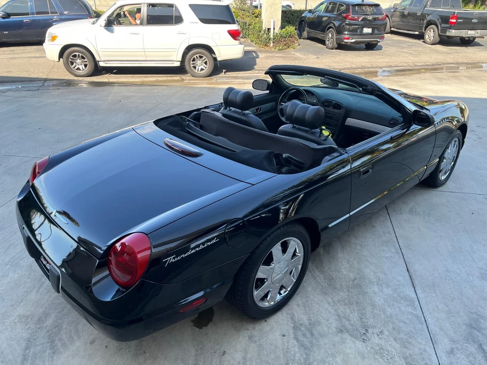 2002 Ford Thunderbird 11th Gen - Image 27 of 31