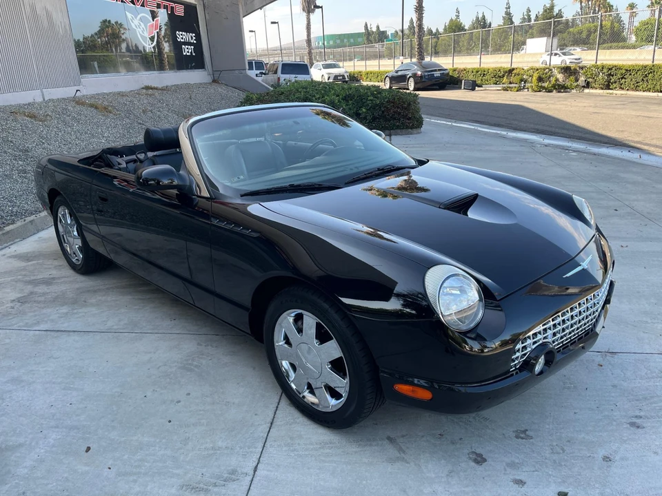 2002 Ford Thunderbird 11th Gen - Image 28 of 31