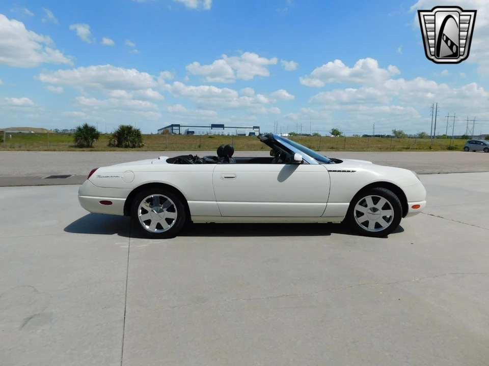 2002 Ford Thunderbird 11th Gen - Image 4 of 12