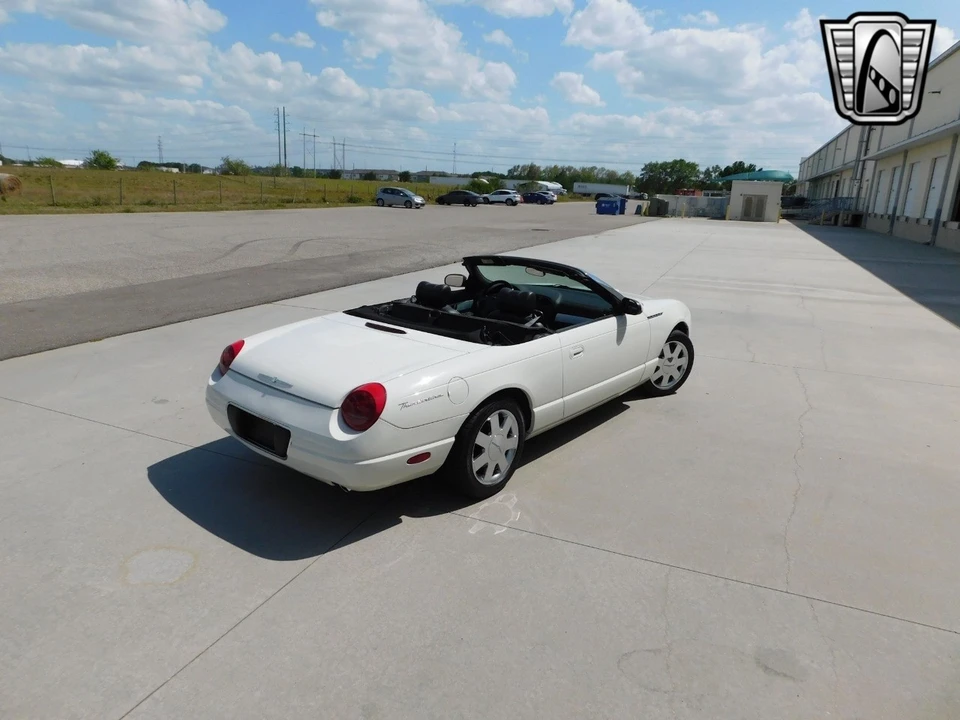 2002 Ford Thunderbird 11th Gen - Image 10 of 12