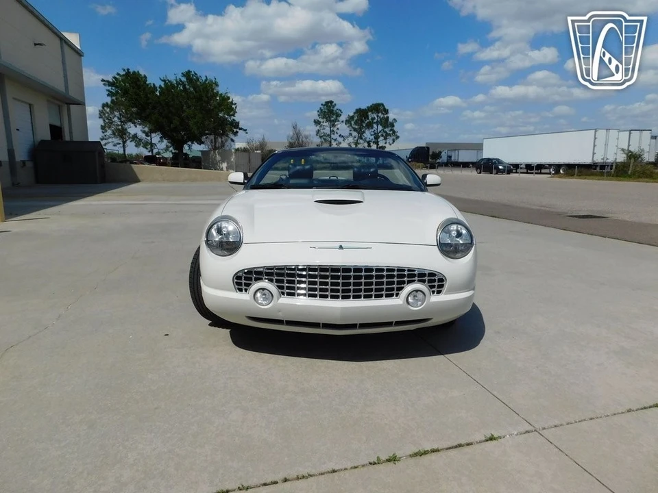 2002 Ford Thunderbird 11th Gen - Image 3 of 12