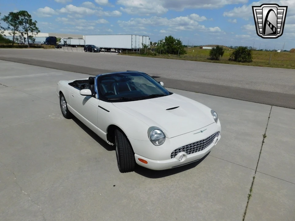 2002 Ford Thunderbird 11th Gen - Image 8 of 12