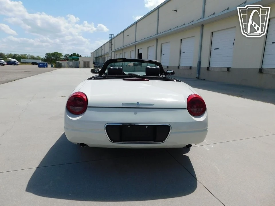 2002 Ford Thunderbird 11th Gen - Image 5 of 12