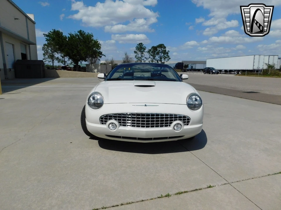 2002 Ford Thunderbird 11th Gen - Image 3 of 12