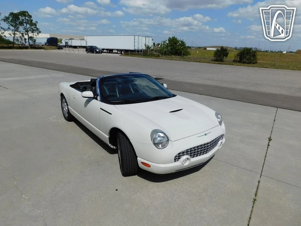 2002 Ford Thunderbird 11th Gen - Image 10 of 12