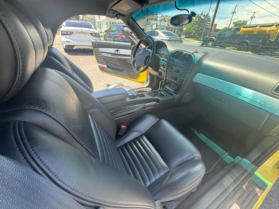 2002 Ford Thunderbird 11th Gen - Image 19 of 31