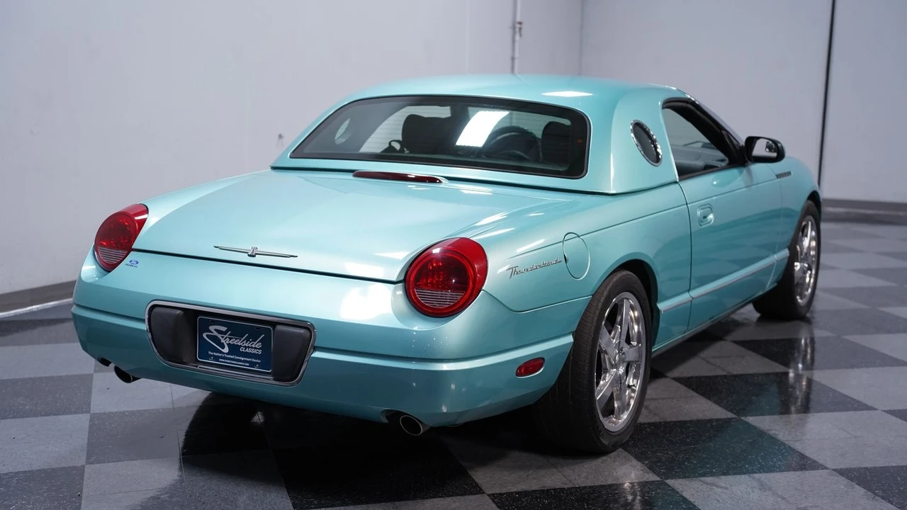 2002 Ford Thunderbird 10th Gen - Image 10 of 12