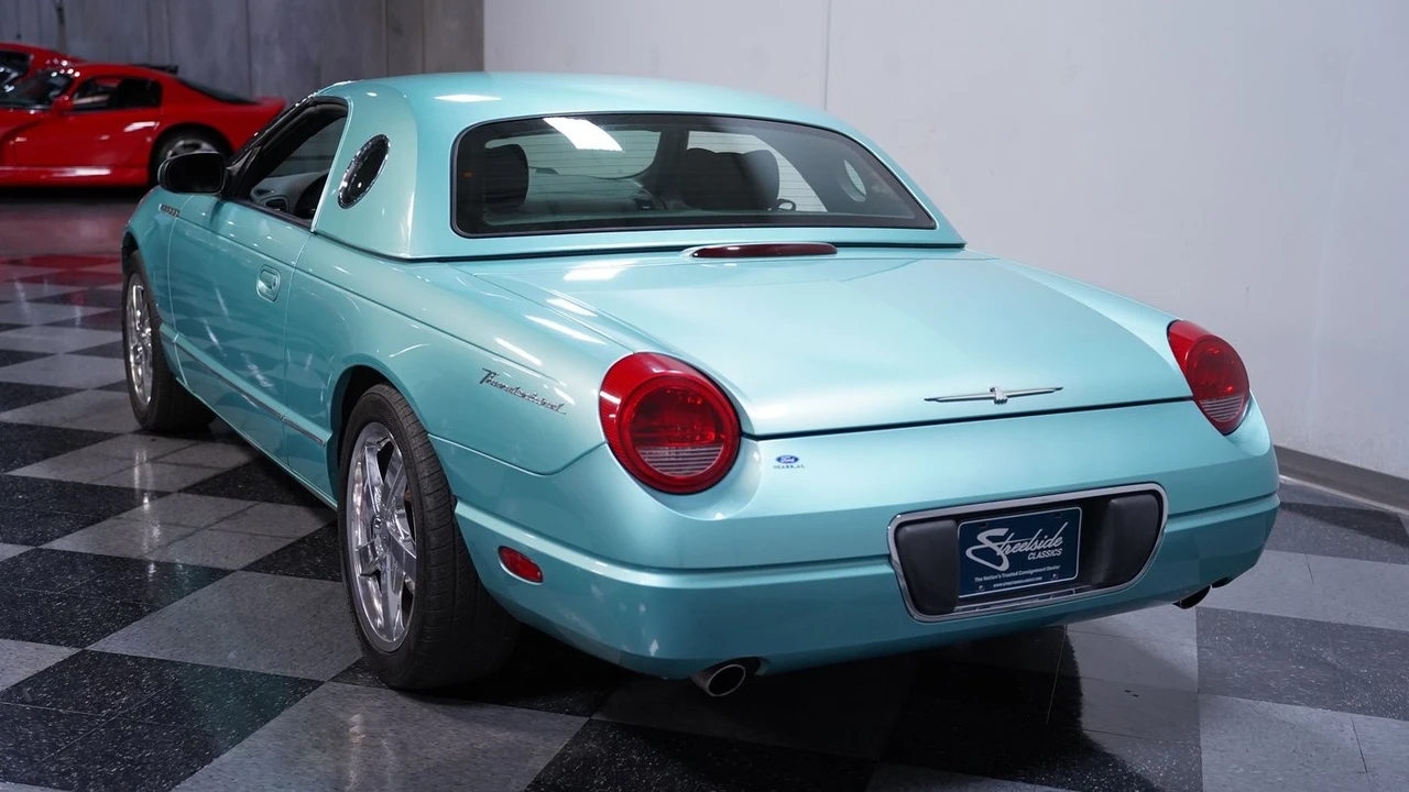 2002 Ford Thunderbird 10th Gen - Image 8 of 12