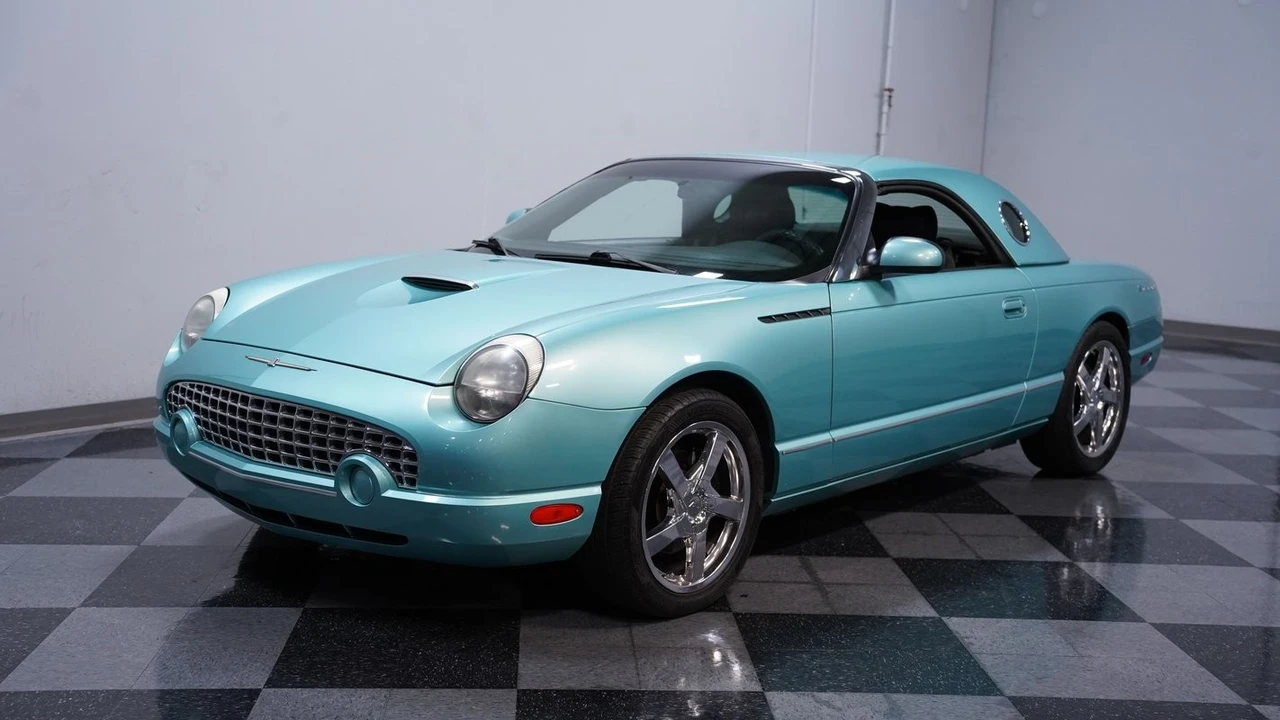 2002 Ford Thunderbird 11th Gen - Image 6 of 21