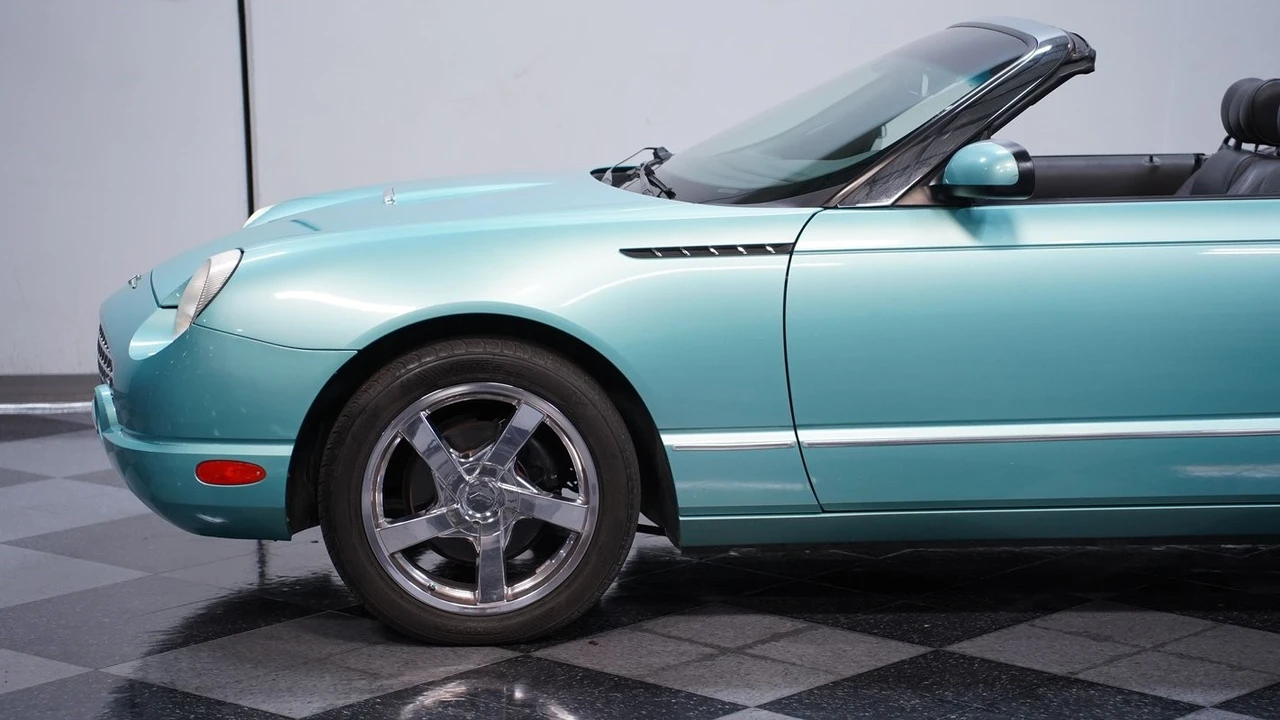 2002 Ford Thunderbird 11th Gen - Image 20 of 21