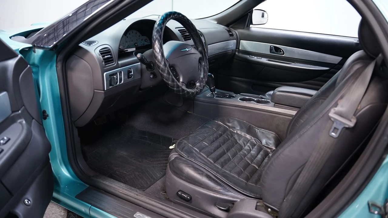 2002 Ford Thunderbird 10th Gen - Image 4 of 12
