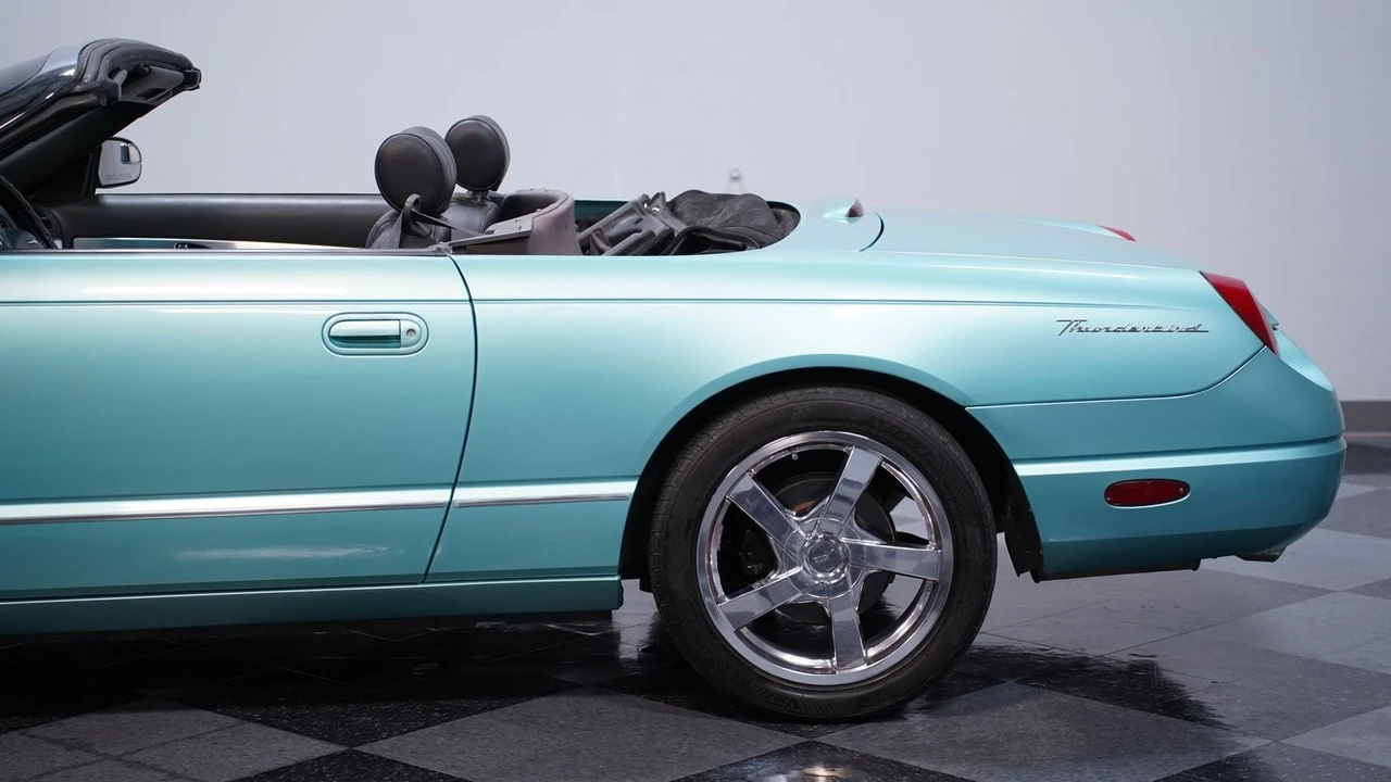 2002 Ford Thunderbird 11th Gen - Image 21 of 21