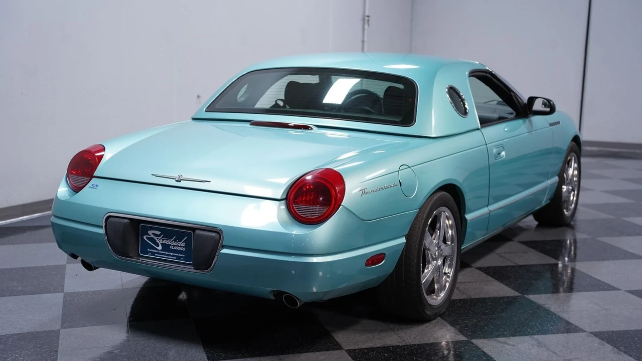 2002 Ford Thunderbird 11th Gen - Image 11 of 21