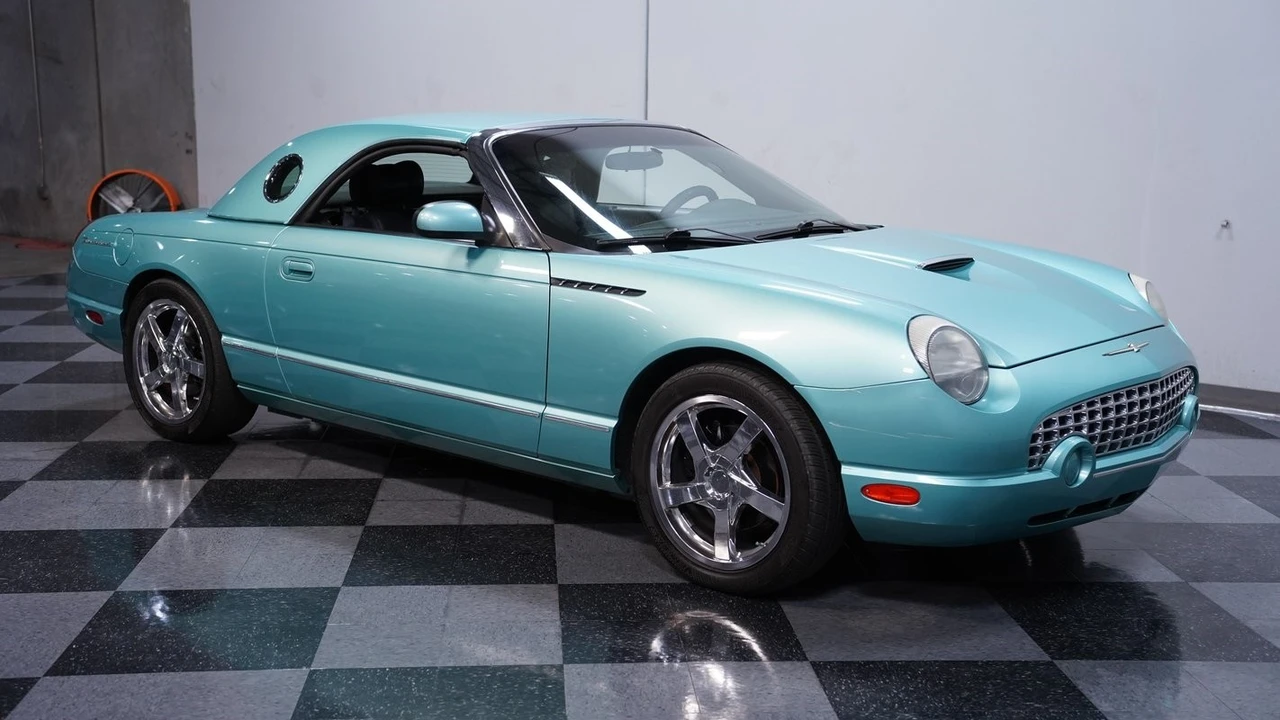 2002 Ford Thunderbird 11th Gen - Image 14 of 21