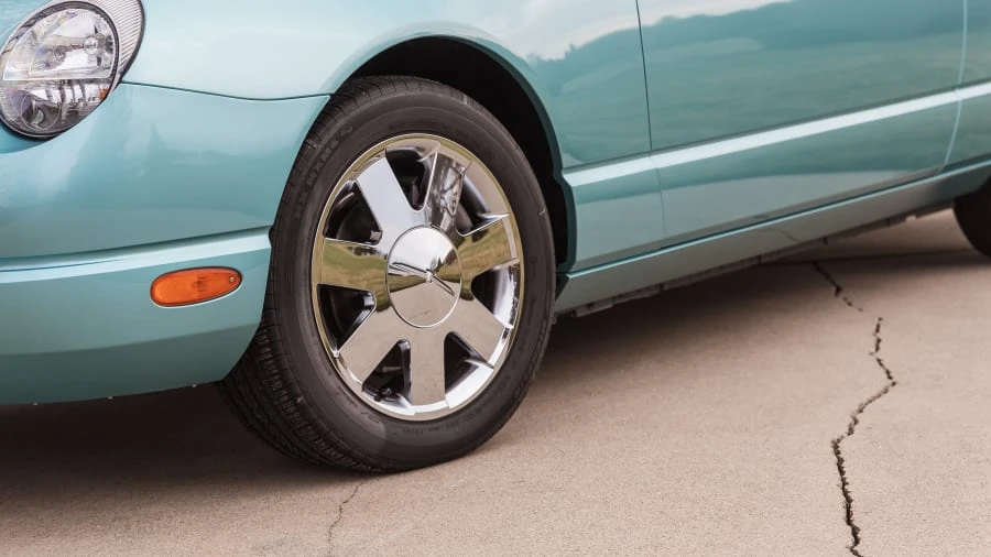 2002 Ford Thunderbird 11th Gen - Image 22 of 27
