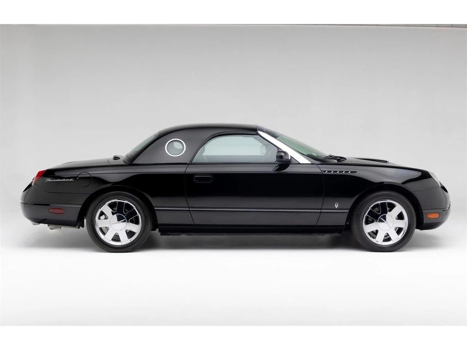 2002 Ford Thunderbird 11th Gen - Image 19 of 31