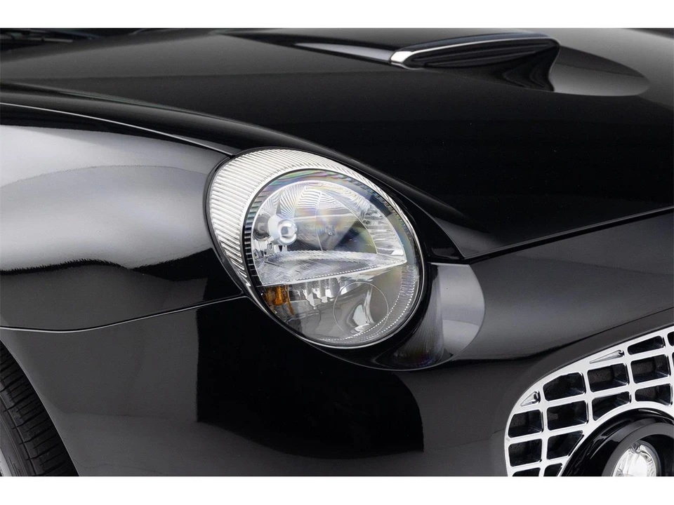 2002 Ford Thunderbird 11th Gen - Image 23 of 31
