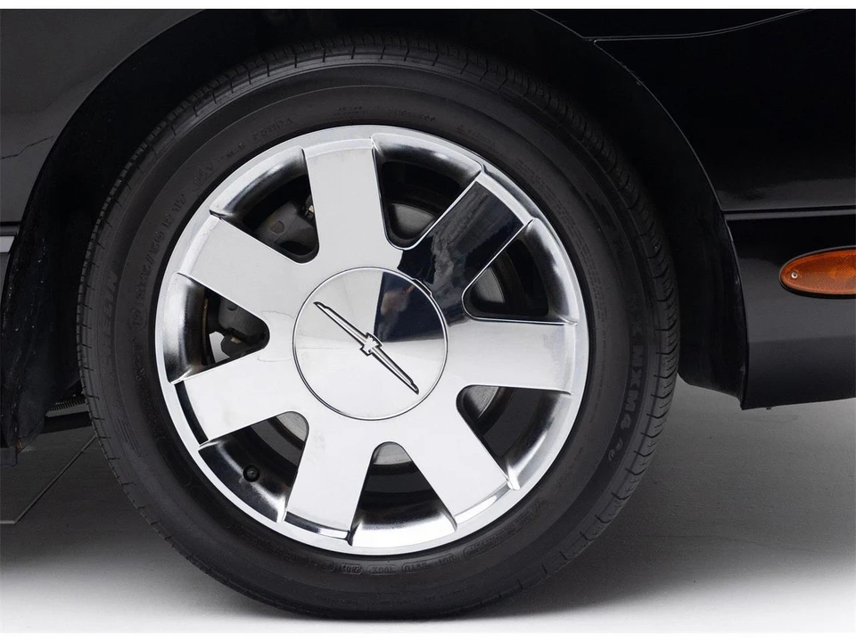 2002 Ford Thunderbird 11th Gen - Image 24 of 31