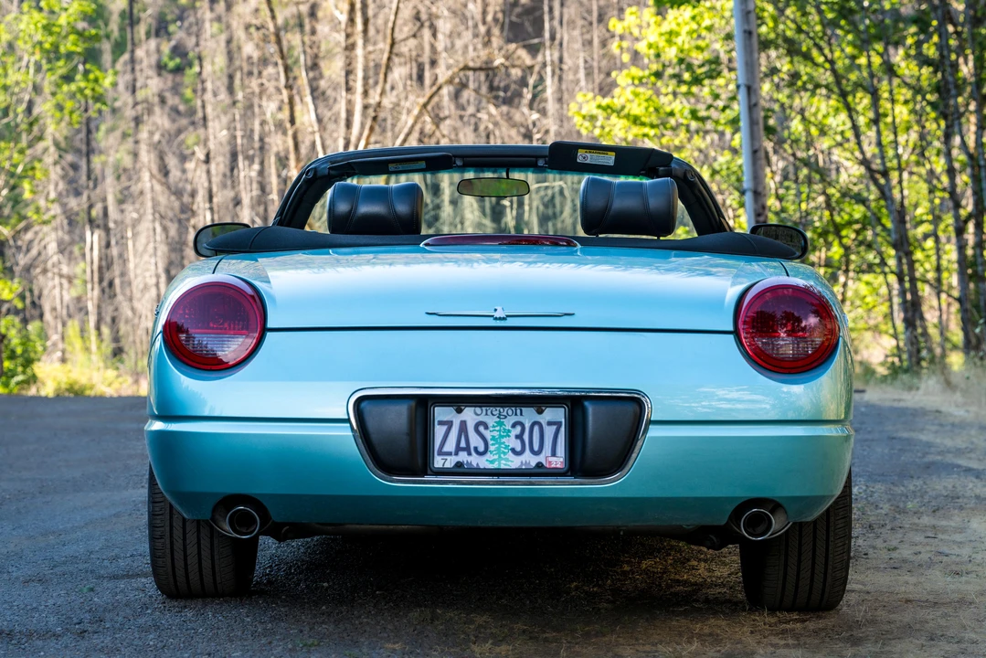 2002 Ford Thunderbird 11th Gen - Image 16 of 31