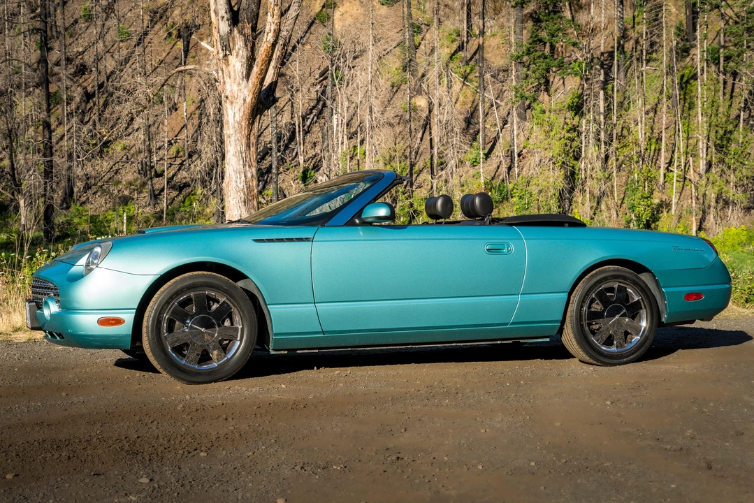 2002 Ford Thunderbird 11th Gen - Image 11 of 31