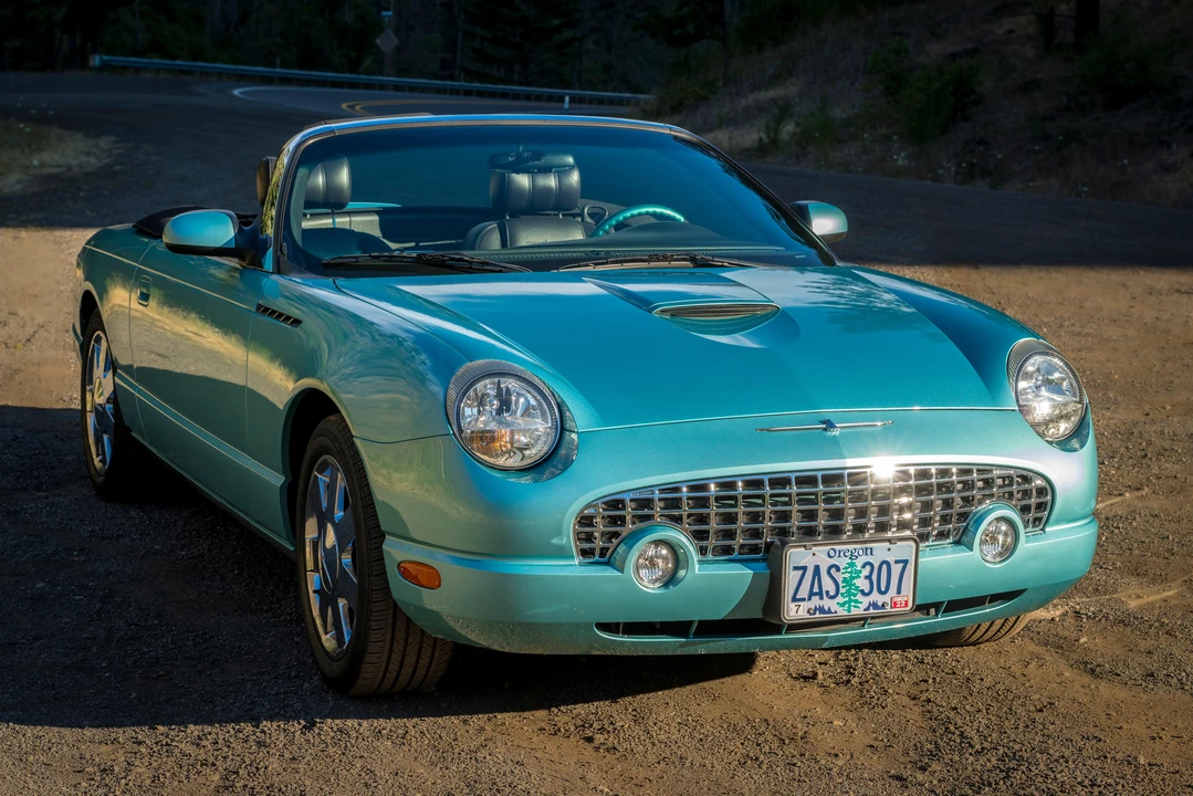 2002 Ford Thunderbird 11th Gen - Image 22 of 31