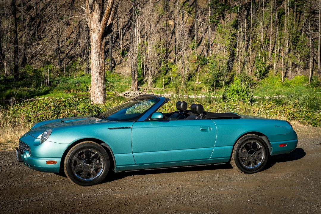 2002 Ford Thunderbird 11th Gen - Image 10 of 31