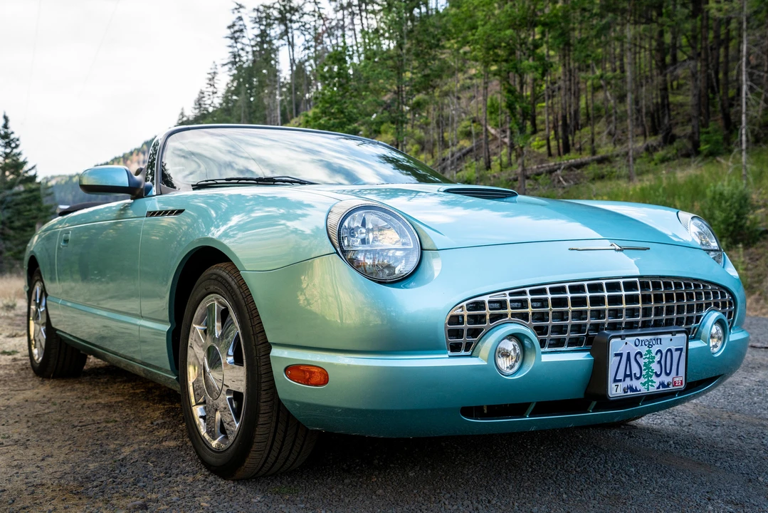 2002 Ford Thunderbird 11th Gen - Image 24 of 31