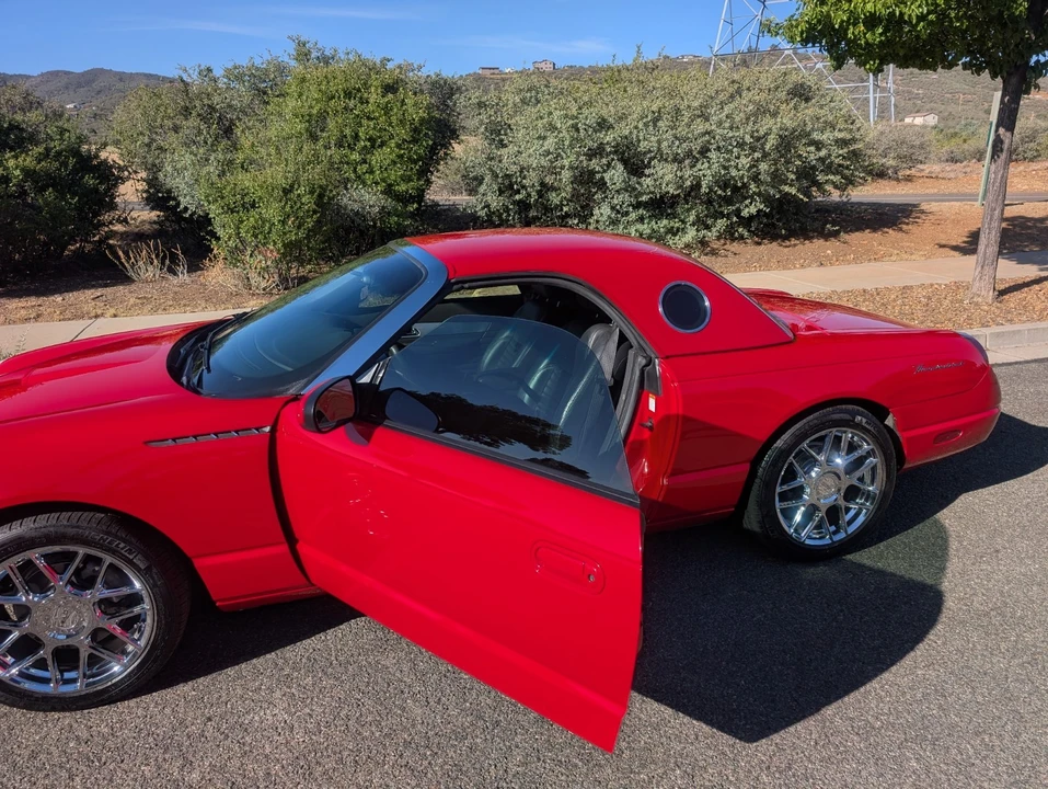 2002 Ford Thunderbird 11th Gen - Image 11 of 23