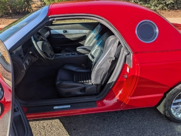 2002 Ford Thunderbird 11th Gen - Image 10 of 23