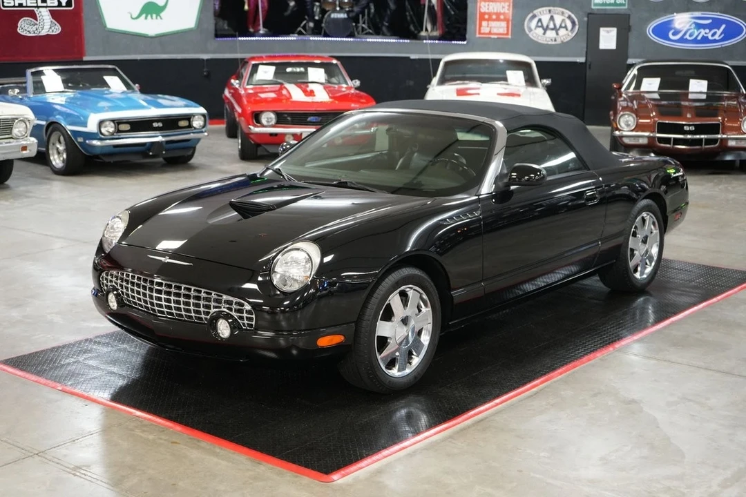 2002 Ford Thunderbird 11th Gen - Image 19 of 21