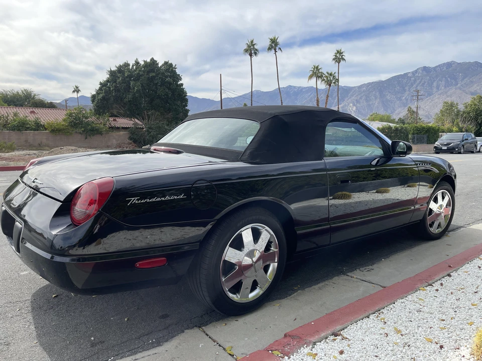 2002 Ford Thunderbird 11th Gen - Image 24 of 31