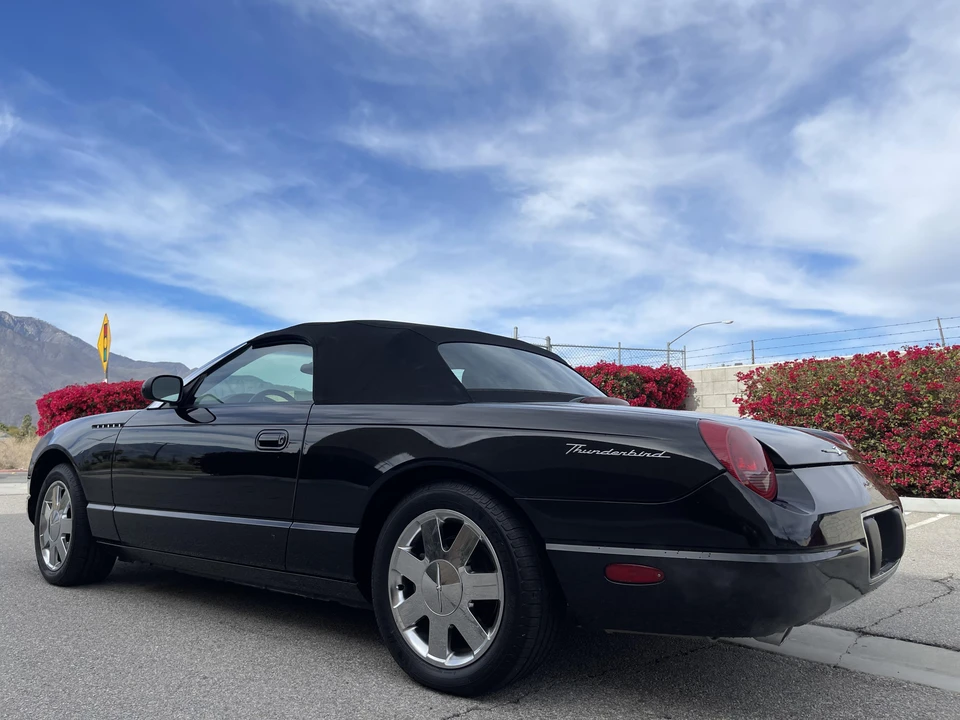 2002 Ford Thunderbird 11th Gen - Image 13 of 31