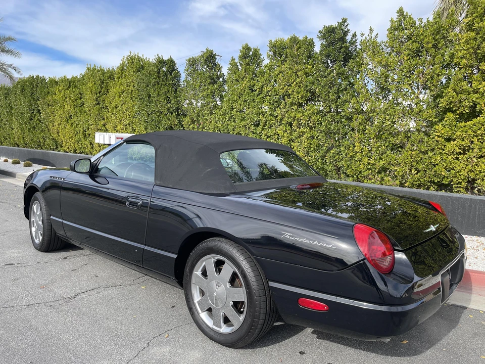 2002 Ford Thunderbird 11th Gen - Image 15 of 31