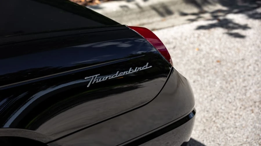 2002 Ford Thunderbird 11th Gen - Image 10 of 25