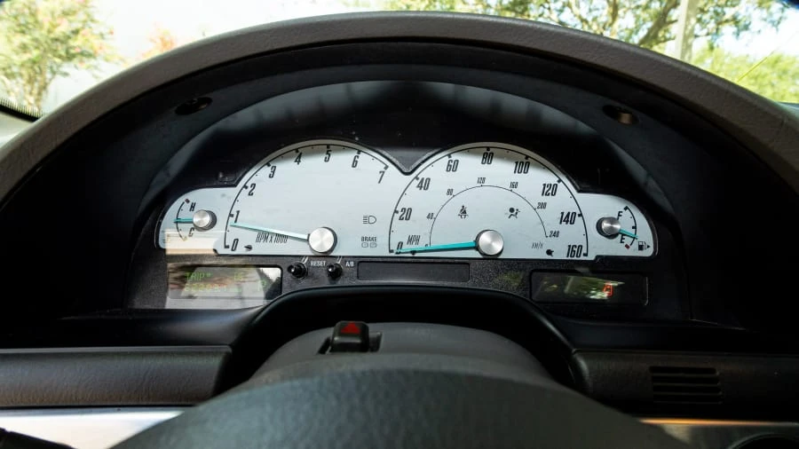 2002 Ford Thunderbird 11th Gen - Image 19 of 25