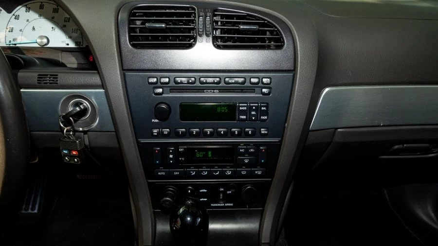 2002 Ford Thunderbird 11th Gen - Image 21 of 25