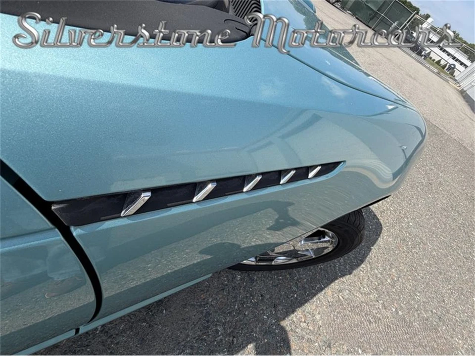 2002 Ford Thunderbird 11th Gen - Image 17 of 31