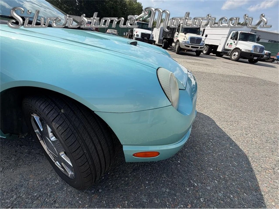 2002 Ford Thunderbird 11th Gen - Image 14 of 31