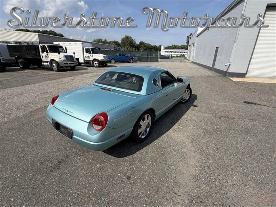 2002 Ford Thunderbird 11th Gen - Image 18 of 31