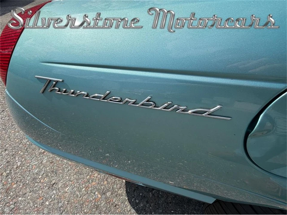 2002 Ford Thunderbird 11th Gen - Image 28 of 31