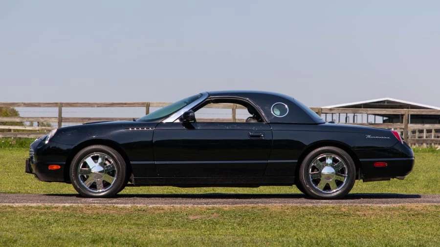 2002 Ford Thunderbird 11th Gen - Image 2 of 12