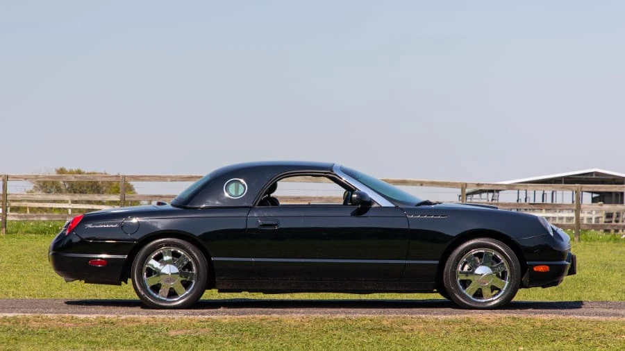 2002 Ford Thunderbird 11th Gen - Image 8 of 12