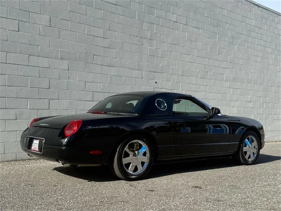 2002 Ford Thunderbird 11th Gen - Image 3 of 31