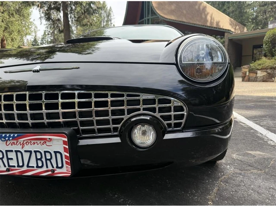 2002 Ford Thunderbird 11th Gen - Image 10 of 31
