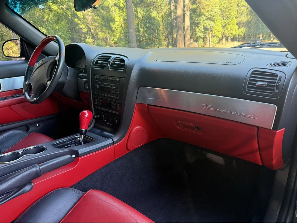 2002 Ford Thunderbird 11th Gen - Image 24 of 31
