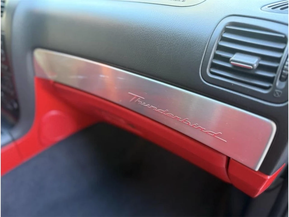 2002 Ford Thunderbird 11th Gen - Image 25 of 31