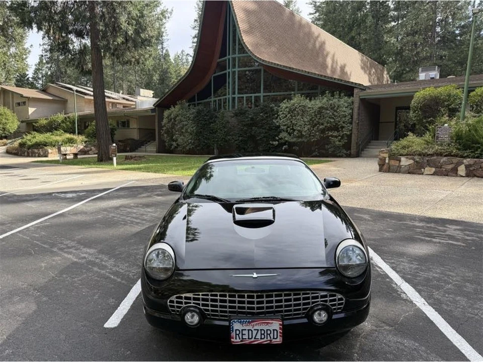 2002 Ford Thunderbird 11th Gen - Image 13 of 31